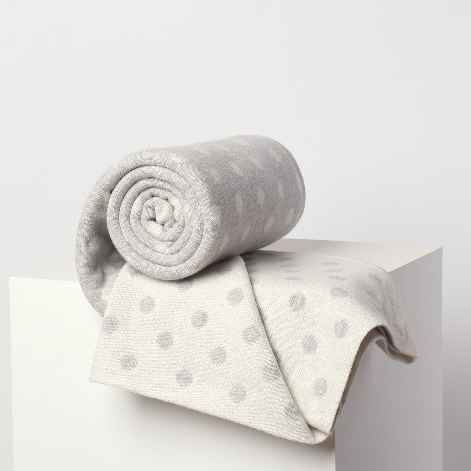 🐑 Ultrafine Australian Merino Wool Baby Blanket Polka Dots
